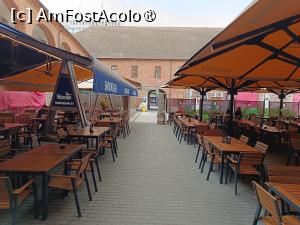 [P23] Timișoara, Curtea Berarilor Timișoreana la Han, Terasa » foto by mprofeanu
 - 
<span class="allrVoted glyphicon glyphicon-heart hidden" id="av1495933"></span>
<a class="m-l-10 hidden" id="sv1495933" onclick="voting_Foto_DelVot(,1495933,4715)" role="button">șterge vot <span class="glyphicon glyphicon-remove"></span></a>
<a id="v91495933" class=" c-red"  onclick="voting_Foto_SetVot(1495933)" role="button"><span class="glyphicon glyphicon-heart-empty"></span> <b>LIKE</b> = Votează poza</a> <img class="hidden"  id="f1495933W9" src="/imagini/loader.gif" border="0" /><span class="AjErrMes hidden" id="e1495933ErM"></span>