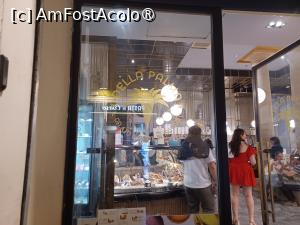 [P02] Clientelă elegantă și pofticioasă » foto by BristenaBrad
 - 
<span class="allrVoted glyphicon glyphicon-heart hidden" id="av1506319"></span>
<a class="m-l-10 hidden" id="sv1506319" onclick="voting_Foto_DelVot(,1506319,4732)" role="button">șterge vot <span class="glyphicon glyphicon-remove"></span></a>
<a id="v91506319" class=" c-red"  onclick="voting_Foto_SetVot(1506319)" role="button"><span class="glyphicon glyphicon-heart-empty"></span> <b>LIKE</b> = Votează poza</a> <img class="hidden"  id="f1506319W9" src="/imagini/loader.gif" border="0" /><span class="AjErrMes hidden" id="e1506319ErM"></span>