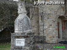[P13] Petru Rares privind spre intrarea in manastire » foto by dannek
 - 
<span class="allrVoted glyphicon glyphicon-heart hidden" id="av166598"></span>
<a class="m-l-10 hidden" id="sv166598" onclick="voting_Foto_DelVot(,166598,4762)" role="button">șterge vot <span class="glyphicon glyphicon-remove"></span></a>
<a id="v9166598" class=" c-red"  onclick="voting_Foto_SetVot(166598)" role="button"><span class="glyphicon glyphicon-heart-empty"></span> <b>LIKE</b> = Votează poza</a> <img class="hidden"  id="f166598W9" src="/imagini/loader.gif" border="0" /><span class="AjErrMes hidden" id="e166598ErM"></span>