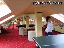 [P18] Camera de agrement de la mansarda, masa de tenis » foto by dananecula*
 - 
<span class="allrVoted glyphicon glyphicon-heart hidden" id="av45575"></span>
<a class="m-l-10 hidden" id="sv45575" onclick="voting_Foto_DelVot(,45575,4769)" role="button">șterge vot <span class="glyphicon glyphicon-remove"></span></a>
<a id="v945575" class=" c-red"  onclick="voting_Foto_SetVot(45575)" role="button"><span class="glyphicon glyphicon-heart-empty"></span> <b>LIKE</b> = Votează poza</a> <img class="hidden"  id="f45575W9" src="/imagini/loader.gif" border="0" /><span class="AjErrMes hidden" id="e45575ErM"></span>
