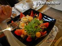 [P13] Restaurant Dragului Predeal - salata bulgărească. » foto by creivean
 - 
<span class="allrVoted glyphicon glyphicon-heart hidden" id="av180121"></span>
<a class="m-l-10 hidden" id="sv180121" onclick="voting_Foto_DelVot(,180121,4795)" role="button">șterge vot <span class="glyphicon glyphicon-remove"></span></a>
<a id="v9180121" class=" c-red"  onclick="voting_Foto_SetVot(180121)" role="button"><span class="glyphicon glyphicon-heart-empty"></span> <b>LIKE</b> = Votează poza</a> <img class="hidden"  id="f180121W9" src="/imagini/loader.gif" border="0" /><span class="AjErrMes hidden" id="e180121ErM"></span>