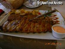 [P17] Restaurant Dragului Predeal - Coaste de porc la grătar, cu cartofi cu rozmarin şi usturoi şi sos chilli. » foto by creivean
 - 
<span class="allrVoted glyphicon glyphicon-heart hidden" id="av180127"></span>
<a class="m-l-10 hidden" id="sv180127" onclick="voting_Foto_DelVot(,180127,4795)" role="button">șterge vot <span class="glyphicon glyphicon-remove"></span></a>
<a id="v9180127" class=" c-red"  onclick="voting_Foto_SetVot(180127)" role="button"><span class="glyphicon glyphicon-heart-empty"></span> <b>LIKE</b> = Votează poza</a> <img class="hidden"  id="f180127W9" src="/imagini/loader.gif" border="0" /><span class="AjErrMes hidden" id="e180127ErM"></span>