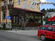 [P02] Restaurant Dragului Predeal - sala pentru nefumători văzuta din exterior. » foto by creivean
 - 
<span class="allrVoted glyphicon glyphicon-heart hidden" id="av180094"></span>
<a class="m-l-10 hidden" id="sv180094" onclick="voting_Foto_DelVot(,180094,4795)" role="button">șterge vot <span class="glyphicon glyphicon-remove"></span></a>
<a id="v9180094" class=" c-red"  onclick="voting_Foto_SetVot(180094)" role="button"><span class="glyphicon glyphicon-heart-empty"></span> <b>LIKE</b> = Votează poza</a> <img class="hidden"  id="f180094W9" src="/imagini/loader.gif" border="0" /><span class="AjErrMes hidden" id="e180094ErM"></span>