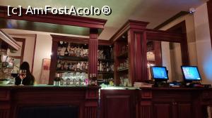 [P10] barul restaurantului » foto by robert
 - 
<span class="allrVoted glyphicon glyphicon-heart hidden" id="av1274575"></span>
<a class="m-l-10 hidden" id="sv1274575" onclick="voting_Foto_DelVot(,1274575,4795)" role="button">șterge vot <span class="glyphicon glyphicon-remove"></span></a>
<a id="v91274575" class=" c-red"  onclick="voting_Foto_SetVot(1274575)" role="button"><span class="glyphicon glyphicon-heart-empty"></span> <b>LIKE</b> = Votează poza</a> <img class="hidden"  id="f1274575W9" src="/imagini/loader.gif" border="0" /><span class="AjErrMes hidden" id="e1274575ErM"></span>