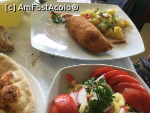 [P14] Restaurant Dragului - Cordon bleo cu cartofi taranesti si salata » foto by mishu
 - 
<span class="allrVoted glyphicon glyphicon-heart hidden" id="av913443"></span>
<a class="m-l-10 hidden" id="sv913443" onclick="voting_Foto_DelVot(,913443,4795)" role="button">șterge vot <span class="glyphicon glyphicon-remove"></span></a>
<a id="v9913443" class=" c-red"  onclick="voting_Foto_SetVot(913443)" role="button"><span class="glyphicon glyphicon-heart-empty"></span> <b>LIKE</b> = Votează poza</a> <img class="hidden"  id="f913443W9" src="/imagini/loader.gif" border="0" /><span class="AjErrMes hidden" id="e913443ErM"></span>