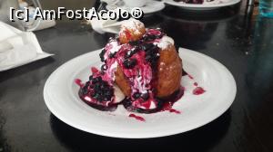 [P06] juma' de portie de papanasi cu dulceata afine » foto by Chloe
 - 
<span class="allrVoted glyphicon glyphicon-heart hidden" id="av835909"></span>
<a class="m-l-10 hidden" id="sv835909" onclick="voting_Foto_DelVot(,835909,4795)" role="button">șterge vot <span class="glyphicon glyphicon-remove"></span></a>
<a id="v9835909" class=" c-red"  onclick="voting_Foto_SetVot(835909)" role="button"><span class="glyphicon glyphicon-heart-empty"></span> <b>LIKE</b> = Votează poza</a> <img class="hidden"  id="f835909W9" src="/imagini/loader.gif" border="0" /><span class="AjErrMes hidden" id="e835909ErM"></span>