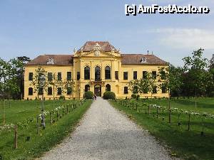 [P02] Kaiserliches Jagdschloss Eckartsau - o bomboan de castel » foto by andi1972
 - 
<span class="allrVoted glyphicon glyphicon-heart hidden" id="av510050"></span>
<a class="m-l-10 hidden" id="sv510050" onclick="voting_Foto_DelVot(,510050,4839)" role="button">șterge vot <span class="glyphicon glyphicon-remove"></span></a>
<a id="v9510050" class=" c-red"  onclick="voting_Foto_SetVot(510050)" role="button"><span class="glyphicon glyphicon-heart-empty"></span> <b>LIKE</b> = Votează poza</a> <img class="hidden"  id="f510050W9" src="/imagini/loader.gif" border="0" /><span class="AjErrMes hidden" id="e510050ErM"></span>