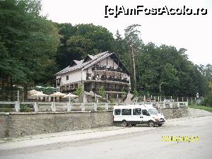 [P17] Alt nou hotel, cu restaurant.  » foto by purcelul*
 - 
<span class="allrVoted glyphicon glyphicon-heart hidden" id="av680023"></span>
<a class="m-l-10 hidden" id="sv680023" onclick="voting_Foto_DelVot(,680023,4859)" role="button">șterge vot <span class="glyphicon glyphicon-remove"></span></a>
<a id="v9680023" class=" c-red"  onclick="voting_Foto_SetVot(680023)" role="button"><span class="glyphicon glyphicon-heart-empty"></span> <b>LIKE</b> = Votează poza</a> <img class="hidden"  id="f680023W9" src="/imagini/loader.gif" border="0" /><span class="AjErrMes hidden" id="e680023ErM"></span>