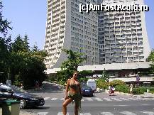 [P04] Albena - in fata hotelului Dobrudja » foto by presario
 - 
<span class="allrVoted glyphicon glyphicon-heart hidden" id="av47868"></span>
<a class="m-l-10 hidden" id="sv47868" onclick="voting_Foto_DelVot(,47868,4891)" role="button">șterge vot <span class="glyphicon glyphicon-remove"></span></a>
<a id="v947868" class=" c-red"  onclick="voting_Foto_SetVot(47868)" role="button"><span class="glyphicon glyphicon-heart-empty"></span> <b>LIKE</b> = Votează poza</a> <img class="hidden"  id="f47868W9" src="/imagini/loader.gif" border="0" /><span class="AjErrMes hidden" id="e47868ErM"></span>