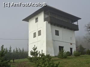 [P30] Cula Cernăteștilor, mergem spre intrare » foto by mprofeanu
 - 
<span class="allrVoted glyphicon glyphicon-heart hidden" id="av1511115"></span>
<a class="m-l-10 hidden" id="sv1511115" onclick="voting_Foto_DelVot(,1511115,4898)" role="button">șterge vot <span class="glyphicon glyphicon-remove"></span></a>
<a id="v91511115" class=" c-red"  onclick="voting_Foto_SetVot(1511115)" role="button"><span class="glyphicon glyphicon-heart-empty"></span> <b>LIKE</b> = Votează poza</a> <img class="hidden"  id="f1511115W9" src="/imagini/loader.gif" border="0" /><span class="AjErrMes hidden" id="e1511115ErM"></span>