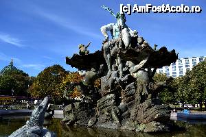 [P12] Neptunbrunnen (fântâna lui Neptun). Pacat ca era oprita apa.  » foto by MCM
 - 
<span class="allrVoted glyphicon glyphicon-heart hidden" id="av478842"></span>
<a class="m-l-10 hidden" id="sv478842" onclick="voting_Foto_DelVot(,478842,4900)" role="button">șterge vot <span class="glyphicon glyphicon-remove"></span></a>
<a id="v9478842" class=" c-red"  onclick="voting_Foto_SetVot(478842)" role="button"><span class="glyphicon glyphicon-heart-empty"></span> <b>LIKE</b> = Votează poza</a> <img class="hidden"  id="f478842W9" src="/imagini/loader.gif" border="0" /><span class="AjErrMes hidden" id="e478842ErM"></span>