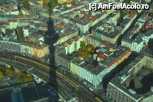[P09] Umbra lui Mircea la Cozia... aaaa... stati, asta-i alt film. Mai incerc. Umbra Turnului televiziunii la Berlin :)))  » foto by MCM
 - 
<span class="allrVoted glyphicon glyphicon-heart hidden" id="av478839"></span>
<a class="m-l-10 hidden" id="sv478839" onclick="voting_Foto_DelVot(,478839,4900)" role="button">șterge vot <span class="glyphicon glyphicon-remove"></span></a>
<a id="v9478839" class=" c-red"  onclick="voting_Foto_SetVot(478839)" role="button"><span class="glyphicon glyphicon-heart-empty"></span> <b>LIKE</b> = Votează poza</a> <img class="hidden"  id="f478839W9" src="/imagini/loader.gif" border="0" /><span class="AjErrMes hidden" id="e478839ErM"></span>