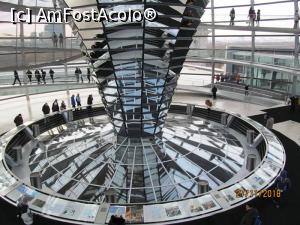 [P16] Cupola Reichtagului.  » foto by melena
 - 
<span class="allrVoted glyphicon glyphicon-heart hidden" id="av1047304"></span>
<a class="m-l-10 hidden" id="sv1047304" onclick="voting_Foto_DelVot(,1047304,4900)" role="button">șterge vot <span class="glyphicon glyphicon-remove"></span></a>
<a id="v91047304" class=" c-red"  onclick="voting_Foto_SetVot(1047304)" role="button"><span class="glyphicon glyphicon-heart-empty"></span> <b>LIKE</b> = Votează poza</a> <img class="hidden"  id="f1047304W9" src="/imagini/loader.gif" border="0" /><span class="AjErrMes hidden" id="e1047304ErM"></span>