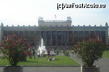 [P04] Vechiul Muzeu sau Altes Museum de pe Insula Muzeelor din Berlin » foto by ileanaxperta*
 - 
<span class="allrVoted glyphicon glyphicon-heart hidden" id="av211716"></span>
<a class="m-l-10 hidden" id="sv211716" onclick="voting_Foto_DelVot(,211716,4900)" role="button">șterge vot <span class="glyphicon glyphicon-remove"></span></a>
<a id="v9211716" class=" c-red"  onclick="voting_Foto_SetVot(211716)" role="button"><span class="glyphicon glyphicon-heart-empty"></span> <b>LIKE</b> = Votează poza</a> <img class="hidden"  id="f211716W9" src="/imagini/loader.gif" border="0" /><span class="AjErrMes hidden" id="e211716ErM"></span>