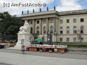 [P37] Pe bulevardul Unter den Linden - alte clădiri ale Universității » foto by RoxanaGRS
 - 
<span class="allrVoted glyphicon glyphicon-heart hidden" id="av1093698"></span>
<a class="m-l-10 hidden" id="sv1093698" onclick="voting_Foto_DelVot(,1093698,4900)" role="button">șterge vot <span class="glyphicon glyphicon-remove"></span></a>
<a id="v91093698" class=" c-red"  onclick="voting_Foto_SetVot(1093698)" role="button"><span class="glyphicon glyphicon-heart-empty"></span> <b>LIKE</b> = Votează poza</a> <img class="hidden"  id="f1093698W9" src="/imagini/loader.gif" border="0" /><span class="AjErrMes hidden" id="e1093698ErM"></span>