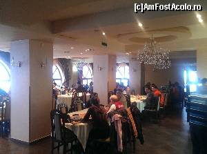 [P08] Sala de mese / Restaurant / Lobby
Atentie - se fumeaza peste tot » foto by christianp
 - 
<span class="allrVoted glyphicon glyphicon-heart hidden" id="av585284"></span>
<a class="m-l-10 hidden" id="sv585284" onclick="voting_Foto_DelVot(,585284,4938)" role="button">șterge vot <span class="glyphicon glyphicon-remove"></span></a>
<a id="v9585284" class=" c-red"  onclick="voting_Foto_SetVot(585284)" role="button"><span class="glyphicon glyphicon-heart-empty"></span> <b>LIKE</b> = Votează poza</a> <img class="hidden"  id="f585284W9" src="/imagini/loader.gif" border="0" /><span class="AjErrMes hidden" id="e585284ErM"></span>