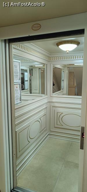 [P08] Liftul hotelului. » foto by tata123 🔱
 - 
<span class="allrVoted glyphicon glyphicon-heart hidden" id="av1521693"></span>
<a class="m-l-10 hidden" id="sv1521693" onclick="voting_Foto_DelVot(,1521693,4946)" role="button">șterge vot <span class="glyphicon glyphicon-remove"></span></a>
<a id="v91521693" class=" c-red"  onclick="voting_Foto_SetVot(1521693)" role="button"><span class="glyphicon glyphicon-heart-empty"></span> <b>LIKE</b> = Votează poza</a> <img class="hidden"  id="f1521693W9" src="/imagini/loader.gif" border="0" /><span class="AjErrMes hidden" id="e1521693ErM"></span>