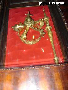 [P21] Castelul Bran - coroana si sceptrul regal de ceremonie din dormitorul Regelui Ferdinand » foto by biancuta
 - 
<span class="allrVoted glyphicon glyphicon-heart hidden" id="av274555"></span>
<a class="m-l-10 hidden" id="sv274555" onclick="voting_Foto_DelVot(,274555,4963)" role="button">șterge vot <span class="glyphicon glyphicon-remove"></span></a>
<a id="v9274555" class=" c-red"  onclick="voting_Foto_SetVot(274555)" role="button"><span class="glyphicon glyphicon-heart-empty"></span> <b>LIKE</b> = Votează poza</a> <img class="hidden"  id="f274555W9" src="/imagini/loader.gif" border="0" /><span class="AjErrMes hidden" id="e274555ErM"></span>
