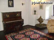 [P07] Castelul Bran - vedere din castel » foto by biancuta
 - 
<span class="allrVoted glyphicon glyphicon-heart hidden" id="av274541"></span>
<a class="m-l-10 hidden" id="sv274541" onclick="voting_Foto_DelVot(,274541,4963)" role="button">șterge vot <span class="glyphicon glyphicon-remove"></span></a>
<a id="v9274541" class=" c-red"  onclick="voting_Foto_SetVot(274541)" role="button"><span class="glyphicon glyphicon-heart-empty"></span> <b>LIKE</b> = Votează poza</a> <img class="hidden"  id="f274541W9" src="/imagini/loader.gif" border="0" /><span class="AjErrMes hidden" id="e274541ErM"></span>