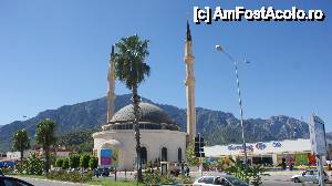 [P02] o mica moschee din centrul orasului Kemer 2013 » foto by gabynegru
 - 
<span class="allrVoted glyphicon glyphicon-heart hidden" id="av505685"></span>
<a class="m-l-10 hidden" id="sv505685" onclick="voting_Foto_DelVot(,505685,4965)" role="button">șterge vot <span class="glyphicon glyphicon-remove"></span></a>
<a id="v9505685" class=" c-red"  onclick="voting_Foto_SetVot(505685)" role="button"><span class="glyphicon glyphicon-heart-empty"></span> <b>LIKE</b> = Votează poza</a> <img class="hidden"  id="f505685W9" src="/imagini/loader.gif" border="0" /><span class="AjErrMes hidden" id="e505685ErM"></span>