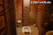 [P15] Toaleta - Restaurant La Crasma - Chisinau » foto by mariana
 - 
<span class="allrVoted glyphicon glyphicon-heart hidden" id="av139996"></span>
<a class="m-l-10 hidden" id="sv139996" onclick="voting_Foto_DelVot(,139996,5014)" role="button">șterge vot <span class="glyphicon glyphicon-remove"></span></a>
<a id="v9139996" class=" c-red"  onclick="voting_Foto_SetVot(139996)" role="button"><span class="glyphicon glyphicon-heart-empty"></span> <b>LIKE</b> = Votează poza</a> <img class="hidden"  id="f139996W9" src="/imagini/loader.gif" border="0" /><span class="AjErrMes hidden" id="e139996ErM"></span>