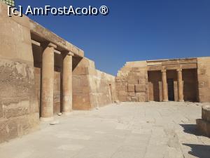 [P07] Templu în dreapta Marii Piramide » foto by adso
 - 
<span class="allrVoted glyphicon glyphicon-heart hidden" id="av1418215"></span>
<a class="m-l-10 hidden" id="sv1418215" onclick="voting_Foto_DelVot(,1418215,5067)" role="button">șterge vot <span class="glyphicon glyphicon-remove"></span></a>
<a id="v91418215" class=" c-red"  onclick="voting_Foto_SetVot(1418215)" role="button"><span class="glyphicon glyphicon-heart-empty"></span> <b>LIKE</b> = Votează poza</a> <img class="hidden"  id="f1418215W9" src="/imagini/loader.gif" border="0" /><span class="AjErrMes hidden" id="e1418215ErM"></span>