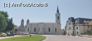 [P47] Biserica Adormirea Maicii Domnului, Palatul catolic episcopal și, în fundal, Biserica Trei Ierarhi » foto by Carmen Ion
 - 
<span class="allrVoted glyphicon glyphicon-heart hidden" id="av1506378"></span>
<a class="m-l-10 hidden" id="sv1506378" onclick="voting_Foto_DelVot(,1506378,5091)" role="button">șterge vot <span class="glyphicon glyphicon-remove"></span></a>
<a id="v91506378" class=" c-red"  onclick="voting_Foto_SetVot(1506378)" role="button"><span class="glyphicon glyphicon-heart-empty"></span> <b>LIKE</b> = Votează poza</a> <img class="hidden"  id="f1506378W9" src="/imagini/loader.gif" border="0" /><span class="AjErrMes hidden" id="e1506378ErM"></span>