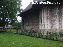 [P32] Manastirea Humor,frumoasa,cu toate degradarea ei... » foto by trandafir 1970*
 - 
<span class="allrVoted glyphicon glyphicon-heart hidden" id="av32013"></span>
<a class="m-l-10 hidden" id="sv32013" onclick="voting_Foto_DelVot(,32013,5114)" role="button">șterge vot <span class="glyphicon glyphicon-remove"></span></a>
<a id="v932013" class=" c-red"  onclick="voting_Foto_SetVot(32013)" role="button"><span class="glyphicon glyphicon-heart-empty"></span> <b>LIKE</b> = Votează poza</a> <img class="hidden"  id="f32013W9" src="/imagini/loader.gif" border="0" /><span class="AjErrMes hidden" id="e32013ErM"></span>