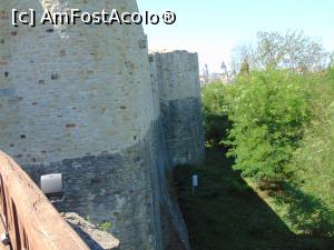 [P24] Mai avem o portiune de pasarela si incepem vizita in cetate . » foto by liviu49
 - 
<span class="allrVoted glyphicon glyphicon-heart hidden" id="av1304663"></span>
<a class="m-l-10 hidden" id="sv1304663" onclick="voting_Foto_DelVot(,1304663,5114)" role="button">șterge vot <span class="glyphicon glyphicon-remove"></span></a>
<a id="v91304663" class=" c-red"  onclick="voting_Foto_SetVot(1304663)" role="button"><span class="glyphicon glyphicon-heart-empty"></span> <b>LIKE</b> = Votează poza</a> <img class="hidden"  id="f1304663W9" src="/imagini/loader.gif" border="0" /><span class="AjErrMes hidden" id="e1304663ErM"></span>