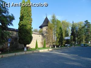 [P05] Zidul exterior al manastirii Moldovita . » foto by liviu49
 - 
<span class="allrVoted glyphicon glyphicon-heart hidden" id="av1304830"></span>
<a class="m-l-10 hidden" id="sv1304830" onclick="voting_Foto_DelVot(,1304830,5114)" role="button">șterge vot <span class="glyphicon glyphicon-remove"></span></a>
<a id="v91304830" class=" c-red"  onclick="voting_Foto_SetVot(1304830)" role="button"><span class="glyphicon glyphicon-heart-empty"></span> <b>LIKE</b> = Votează poza</a> <img class="hidden"  id="f1304830W9" src="/imagini/loader.gif" border="0" /><span class="AjErrMes hidden" id="e1304830ErM"></span>