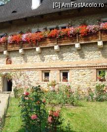 [P27] Muzeul Manastirii Moldovita » foto by Simonaaa*
 - 
<span class="allrVoted glyphicon glyphicon-heart hidden" id="av97159"></span>
<a class="m-l-10 hidden" id="sv97159" onclick="voting_Foto_DelVot(,97159,5114)" role="button">șterge vot <span class="glyphicon glyphicon-remove"></span></a>
<a id="v997159" class=" c-red"  onclick="voting_Foto_SetVot(97159)" role="button"><span class="glyphicon glyphicon-heart-empty"></span> <b>LIKE</b> = Votează poza</a> <img class="hidden"  id="f97159W9" src="/imagini/loader.gif" border="0" /><span class="AjErrMes hidden" id="e97159ErM"></span>