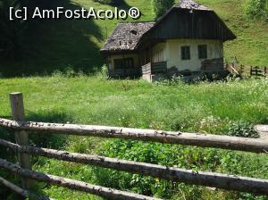 [P12] Alta casa - prapadita, nereconditionata, din pacate!  » foto by vulpe mihaela
 - 
<span class="allrVoted glyphicon glyphicon-heart hidden" id="av1061766"></span>
<a class="m-l-10 hidden" id="sv1061766" onclick="voting_Foto_DelVot(,1061766,5116)" role="button">șterge vot <span class="glyphicon glyphicon-remove"></span></a>
<a id="v91061766" class=" c-red"  onclick="voting_Foto_SetVot(1061766)" role="button"><span class="glyphicon glyphicon-heart-empty"></span> <b>LIKE</b> = Votează poza</a> <img class="hidden"  id="f1061766W9" src="/imagini/loader.gif" border="0" /><span class="AjErrMes hidden" id="e1061766ErM"></span>