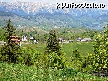 [P01] Culoarul Rucăr-Bran, zona Moieciu: panorama masivului Piatra Craiuluiși a localităților rurale din vale » foto by mariana.olaru
 - 
<span class="allrVoted glyphicon glyphicon-heart hidden" id="av194230"></span>
<a class="m-l-10 hidden" id="sv194230" onclick="voting_Foto_DelVot(,194230,5116)" role="button">șterge vot <span class="glyphicon glyphicon-remove"></span></a>
<a id="v9194230" class=" c-red"  onclick="voting_Foto_SetVot(194230)" role="button"><span class="glyphicon glyphicon-heart-empty"></span> <b>LIKE</b> = Votează poza</a> <img class="hidden"  id="f194230W9" src="/imagini/loader.gif" border="0" /><span class="AjErrMes hidden" id="e194230ErM"></span>