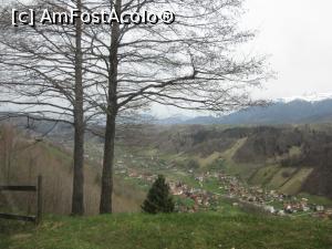 [P21] Moieviu de Jos văzut de la pensiuna Guliver Resort » foto by Michi
 - 
<span class="allrVoted glyphicon glyphicon-heart hidden" id="av1223955"></span>
<a class="m-l-10 hidden" id="sv1223955" onclick="voting_Foto_DelVot(,1223955,5116)" role="button">șterge vot <span class="glyphicon glyphicon-remove"></span></a>
<a id="v91223955" class=" c-red"  onclick="voting_Foto_SetVot(1223955)" role="button"><span class="glyphicon glyphicon-heart-empty"></span> <b>LIKE</b> = Votează poza</a> <img class="hidden"  id="f1223955W9" src="/imagini/loader.gif" border="0" /><span class="AjErrMes hidden" id="e1223955ErM"></span>