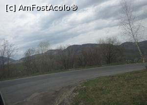 [P04] Culoarul Rucăr Bran » foto by Michi
 - 
<span class="allrVoted glyphicon glyphicon-heart hidden" id="av1223938"></span>
<a class="m-l-10 hidden" id="sv1223938" onclick="voting_Foto_DelVot(,1223938,5116)" role="button">șterge vot <span class="glyphicon glyphicon-remove"></span></a>
<a id="v91223938" class=" c-red"  onclick="voting_Foto_SetVot(1223938)" role="button"><span class="glyphicon glyphicon-heart-empty"></span> <b>LIKE</b> = Votează poza</a> <img class="hidden"  id="f1223938W9" src="/imagini/loader.gif" border="0" /><span class="AjErrMes hidden" id="e1223938ErM"></span>