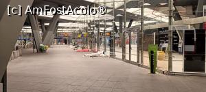 [P37] Gara Centrală Garibaldi la 5 dimineața. » foto by tata123 🔱
 - 
<span class="allrVoted glyphicon glyphicon-heart hidden" id="av1526937"></span>
<a class="m-l-10 hidden" id="sv1526937" onclick="voting_Foto_DelVot(,1526937,5128)" role="button">șterge vot <span class="glyphicon glyphicon-remove"></span></a>
<a id="v91526937" class=" c-red"  onclick="voting_Foto_SetVot(1526937)" role="button"><span class="glyphicon glyphicon-heart-empty"></span> <b>LIKE</b> = Votează poza</a> <img class="hidden"  id="f1526937W9" src="/imagini/loader.gif" border="0" /><span class="AjErrMes hidden" id="e1526937ErM"></span>
