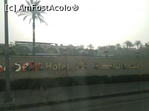 [P01] Oasis Hotel, Giza - Cairo » foto by calator2000
 - 
<span class="allrVoted glyphicon glyphicon-heart hidden" id="av854843"></span>
<a class="m-l-10 hidden" id="sv854843" onclick="voting_Foto_DelVot(,854843,5132)" role="button">șterge vot <span class="glyphicon glyphicon-remove"></span></a>
<a id="v9854843" class=" c-red"  onclick="voting_Foto_SetVot(854843)" role="button"><span class="glyphicon glyphicon-heart-empty"></span> <b>LIKE</b> = Votează poza</a> <img class="hidden"  id="f854843W9" src="/imagini/loader.gif" border="0" /><span class="AjErrMes hidden" id="e854843ErM"></span>
