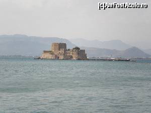 [P19] cetatea Burtzi-Nafplio » foto by dana2104
 - 
<span class="allrVoted glyphicon glyphicon-heart hidden" id="av557762"></span>
<a class="m-l-10 hidden" id="sv557762" onclick="voting_Foto_DelVot(,557762,5137)" role="button">șterge vot <span class="glyphicon glyphicon-remove"></span></a>
<a id="v9557762" class=" c-red"  onclick="voting_Foto_SetVot(557762)" role="button"><span class="glyphicon glyphicon-heart-empty"></span> <b>LIKE</b> = Votează poza</a> <img class="hidden"  id="f557762W9" src="/imagini/loader.gif" border="0" /><span class="AjErrMes hidden" id="e557762ErM"></span>