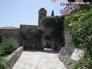 [P07] Mystras-intrarea in M. Pantanassas » foto by dana2104
 - 
<span class="allrVoted glyphicon glyphicon-heart hidden" id="av557750"></span>
<a class="m-l-10 hidden" id="sv557750" onclick="voting_Foto_DelVot(,557750,5137)" role="button">șterge vot <span class="glyphicon glyphicon-remove"></span></a>
<a id="v9557750" class=" c-red"  onclick="voting_Foto_SetVot(557750)" role="button"><span class="glyphicon glyphicon-heart-empty"></span> <b>LIKE</b> = Votează poza</a> <img class="hidden"  id="f557750W9" src="/imagini/loader.gif" border="0" /><span class="AjErrMes hidden" id="e557750ErM"></span>