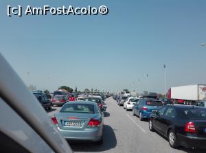 [P02] coada de masini la statia de taxare de pe autostrada » foto by dana2104
 - 
<span class="allrVoted glyphicon glyphicon-heart hidden" id="av918263"></span>
<a class="m-l-10 hidden" id="sv918263" onclick="voting_Foto_DelVot(,918263,5137)" role="button">șterge vot <span class="glyphicon glyphicon-remove"></span></a>
<a id="v9918263" class=" c-red"  onclick="voting_Foto_SetVot(918263)" role="button"><span class="glyphicon glyphicon-heart-empty"></span> <b>LIKE</b> = Votează poza</a> <img class="hidden"  id="f918263W9" src="/imagini/loader.gif" border="0" /><span class="AjErrMes hidden" id="e918263ErM"></span>