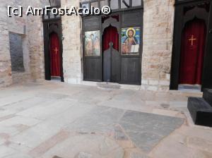 [P62] Monemvasia interiorul bisericii agia Sofia » foto by extracrisina
 - 
<span class="allrVoted glyphicon glyphicon-heart hidden" id="av928186"></span>
<a class="m-l-10 hidden" id="sv928186" onclick="voting_Foto_DelVot(,928186,5137)" role="button">șterge vot <span class="glyphicon glyphicon-remove"></span></a>
<a id="v9928186" class=" c-red"  onclick="voting_Foto_SetVot(928186)" role="button"><span class="glyphicon glyphicon-heart-empty"></span> <b>LIKE</b> = Votează poza</a> <img class="hidden"  id="f928186W9" src="/imagini/loader.gif" border="0" /><span class="AjErrMes hidden" id="e928186ErM"></span>