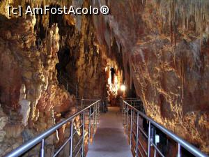 [P89] Pestera Kastania, nu este fotografia mea, nu ai voie sa faci fotografii in interior » foto by extracrisina
 - 
<span class="allrVoted glyphicon glyphicon-heart hidden" id="av928213"></span>
<a class="m-l-10 hidden" id="sv928213" onclick="voting_Foto_DelVot(,928213,5137)" role="button">șterge vot <span class="glyphicon glyphicon-remove"></span></a>
<a id="v9928213" class=" c-red"  onclick="voting_Foto_SetVot(928213)" role="button"><span class="glyphicon glyphicon-heart-empty"></span> <b>LIKE</b> = Votează poza</a> <img class="hidden"  id="f928213W9" src="/imagini/loader.gif" border="0" /><span class="AjErrMes hidden" id="e928213ErM"></span>