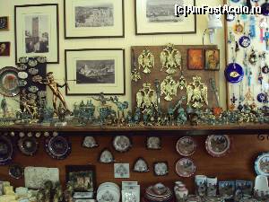 [P41] Magazinul de suveniruri din satul Mistras.  » foto by Carmen Ion
 - 
<span class="allrVoted glyphicon glyphicon-heart hidden" id="av688279"></span>
<a class="m-l-10 hidden" id="sv688279" onclick="voting_Foto_DelVot(,688279,5137)" role="button">șterge vot <span class="glyphicon glyphicon-remove"></span></a>
<a id="v9688279" class=" c-red"  onclick="voting_Foto_SetVot(688279)" role="button"><span class="glyphicon glyphicon-heart-empty"></span> <b>LIKE</b> = Votează poza</a> <img class="hidden"  id="f688279W9" src="/imagini/loader.gif" border="0" /><span class="AjErrMes hidden" id="e688279ErM"></span>