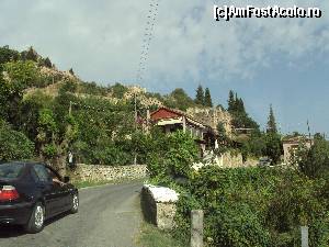 [P06] În drum spre vechiul Mistras.  » foto by Carmen Ion
 - 
<span class="allrVoted glyphicon glyphicon-heart hidden" id="av688242"></span>
<a class="m-l-10 hidden" id="sv688242" onclick="voting_Foto_DelVot(,688242,5137)" role="button">șterge vot <span class="glyphicon glyphicon-remove"></span></a>
<a id="v9688242" class=" c-red"  onclick="voting_Foto_SetVot(688242)" role="button"><span class="glyphicon glyphicon-heart-empty"></span> <b>LIKE</b> = Votează poza</a> <img class="hidden"  id="f688242W9" src="/imagini/loader.gif" border="0" /><span class="AjErrMes hidden" id="e688242ErM"></span>