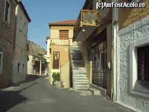 [P10] Străduţă în Leonidio: oare cum se strecoară pe acolo maşinile?  » foto by Carmen Ion
 - 
<span class="allrVoted glyphicon glyphicon-heart hidden" id="av688550"></span>
<a class="m-l-10 hidden" id="sv688550" onclick="voting_Foto_DelVot(,688550,5137)" role="button">șterge vot <span class="glyphicon glyphicon-remove"></span></a>
<a id="v9688550" class=" c-red"  onclick="voting_Foto_SetVot(688550)" role="button"><span class="glyphicon glyphicon-heart-empty"></span> <b>LIKE</b> = Votează poza</a> <img class="hidden"  id="f688550W9" src="/imagini/loader.gif" border="0" /><span class="AjErrMes hidden" id="e688550ErM"></span>