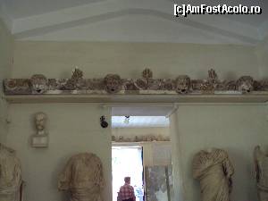 [P30] Muzeu: elemente decorative din Templul lui Asklepios.  » foto by Carmen Ion
 - 
<span class="allrVoted glyphicon glyphicon-heart hidden" id="av689292"></span>
<a class="m-l-10 hidden" id="sv689292" onclick="voting_Foto_DelVot(,689292,5137)" role="button">șterge vot <span class="glyphicon glyphicon-remove"></span></a>
<a id="v9689292" class=" c-red"  onclick="voting_Foto_SetVot(689292)" role="button"><span class="glyphicon glyphicon-heart-empty"></span> <b>LIKE</b> = Votează poza</a> <img class="hidden"  id="f689292W9" src="/imagini/loader.gif" border="0" /><span class="AjErrMes hidden" id="e689292ErM"></span>