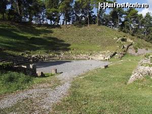 [P63] Atât a mai rămas din amfiteatrul antic de la Megalopolis în care încăpeau circa 20.000 de persoane » foto by irinad
 - 
<span class="allrVoted glyphicon glyphicon-heart hidden" id="av669763"></span>
<a class="m-l-10 hidden" id="sv669763" onclick="voting_Foto_DelVot(,669763,5137)" role="button">șterge vot <span class="glyphicon glyphicon-remove"></span></a>
<a id="v9669763" class=" c-red"  onclick="voting_Foto_SetVot(669763)" role="button"><span class="glyphicon glyphicon-heart-empty"></span> <b>LIKE</b> = Votează poza</a> <img class="hidden"  id="f669763W9" src="/imagini/loader.gif" border="0" /><span class="AjErrMes hidden" id="e669763ErM"></span>