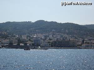 [P09] Insula Spetses văzută din larg » foto by irinad
 - 
<span class="allrVoted glyphicon glyphicon-heart hidden" id="av669672"></span>
<a class="m-l-10 hidden" id="sv669672" onclick="voting_Foto_DelVot(,669672,5137)" role="button">șterge vot <span class="glyphicon glyphicon-remove"></span></a>
<a id="v9669672" class=" c-red"  onclick="voting_Foto_SetVot(669672)" role="button"><span class="glyphicon glyphicon-heart-empty"></span> <b>LIKE</b> = Votează poza</a> <img class="hidden"  id="f669672W9" src="/imagini/loader.gif" border="0" /><span class="AjErrMes hidden" id="e669672ErM"></span>