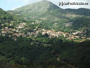 [P22] Printre munţi Andritsaina e doar un pâlc de case » foto by irinad
 - 
<span class="allrVoted glyphicon glyphicon-heart hidden" id="av687757"></span>
<a class="m-l-10 hidden" id="sv687757" onclick="voting_Foto_DelVot(,687757,5137)" role="button">șterge vot <span class="glyphicon glyphicon-remove"></span></a>
<a id="v9687757" class=" c-red"  onclick="voting_Foto_SetVot(687757)" role="button"><span class="glyphicon glyphicon-heart-empty"></span> <b>LIKE</b> = Votează poza</a> <img class="hidden"  id="f687757W9" src="/imagini/loader.gif" border="0" /><span class="AjErrMes hidden" id="e687757ErM"></span>