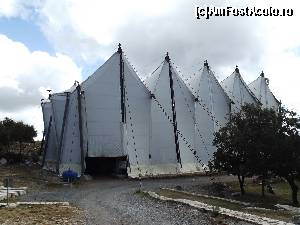 [P33] Imensul cort sub care se desfăşoară reconstrucţia Templului de la Vasses » foto by irinad
 - 
<span class="allrVoted glyphicon glyphicon-heart hidden" id="av687776"></span>
<a class="m-l-10 hidden" id="sv687776" onclick="voting_Foto_DelVot(,687776,5137)" role="button">șterge vot <span class="glyphicon glyphicon-remove"></span></a>
<a id="v9687776" class=" c-red"  onclick="voting_Foto_SetVot(687776)" role="button"><span class="glyphicon glyphicon-heart-empty"></span> <b>LIKE</b> = Votează poza</a> <img class="hidden"  id="f687776W9" src="/imagini/loader.gif" border="0" /><span class="AjErrMes hidden" id="e687776ErM"></span>